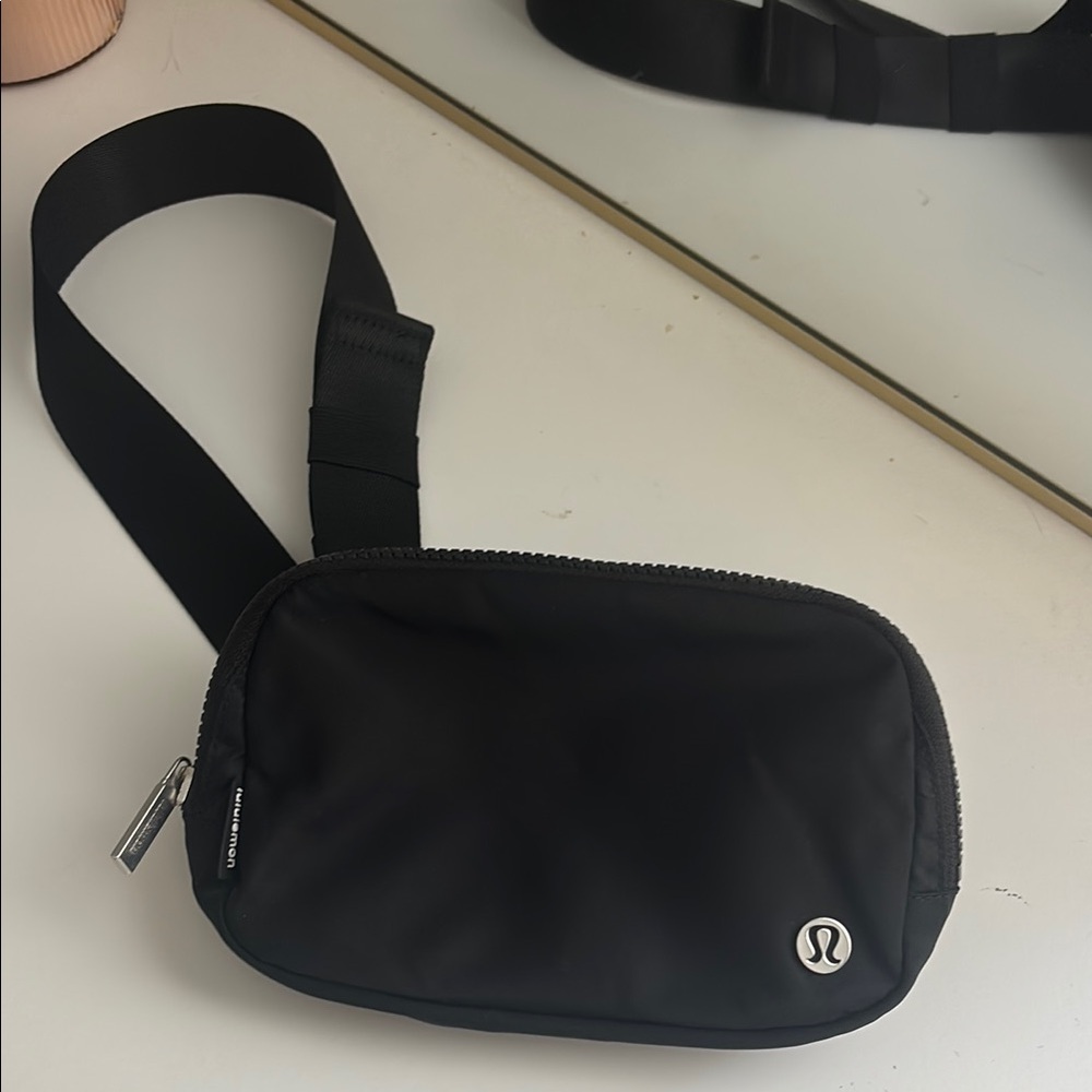 Lululemon belt bag